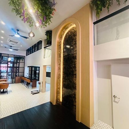 14 Sathorn Hotel No-Parking Bangkok Ngoại thất bức ảnh