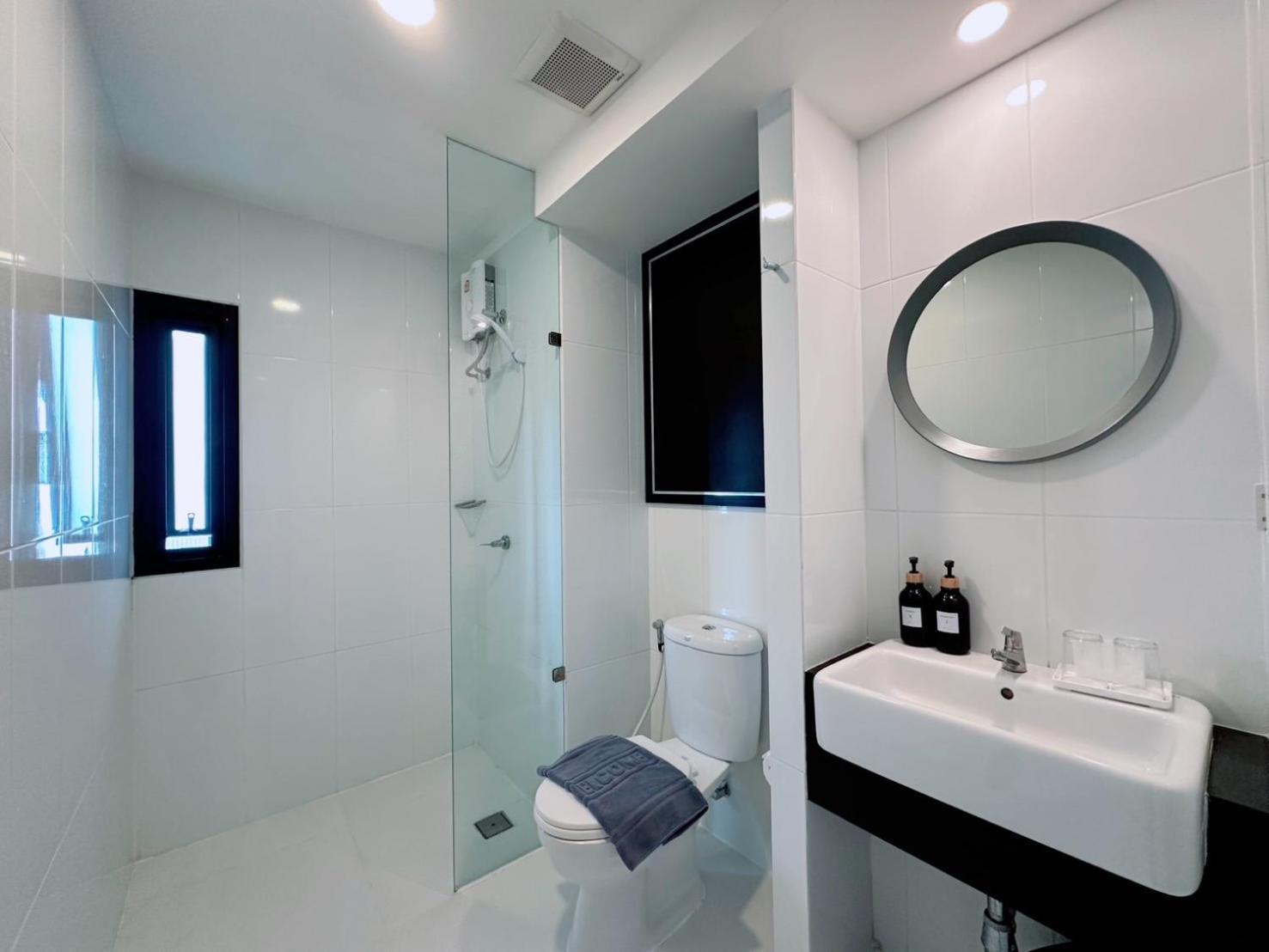 14 Sathorn Hotel No-Parking Bangkok Ngoại thất bức ảnh