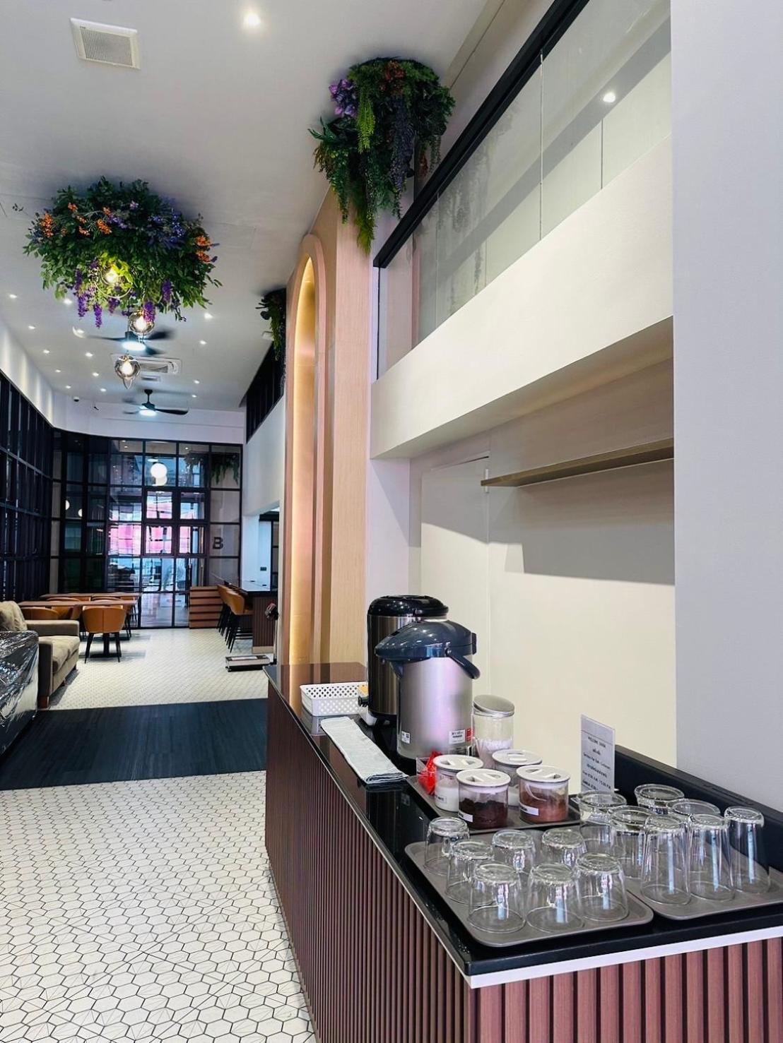 14 Sathorn Hotel No-Parking Bangkok Ngoại thất bức ảnh