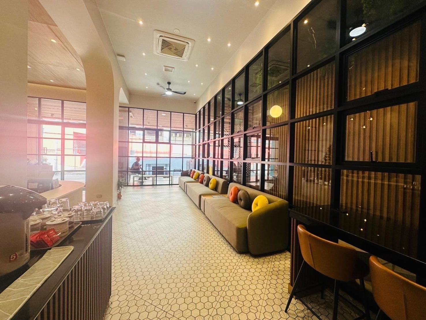 14 Sathorn Hotel No-Parking Bangkok Ngoại thất bức ảnh